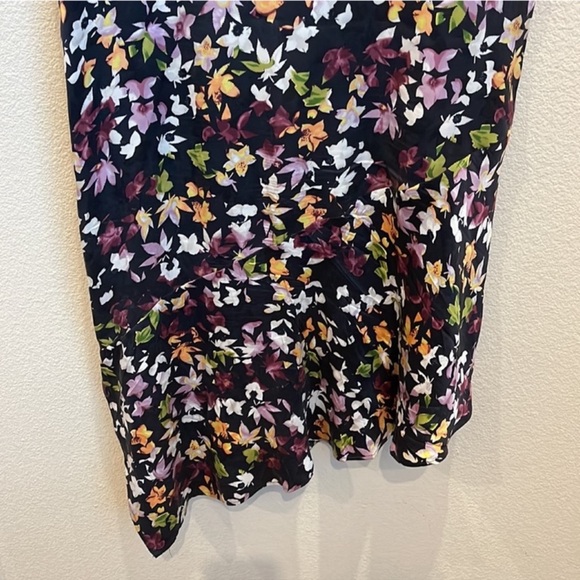 Equipment Tira Sleeveless Floral-Print Silk Dress w/ Asymmetric Hem Size Medium - Picture 6 of 9